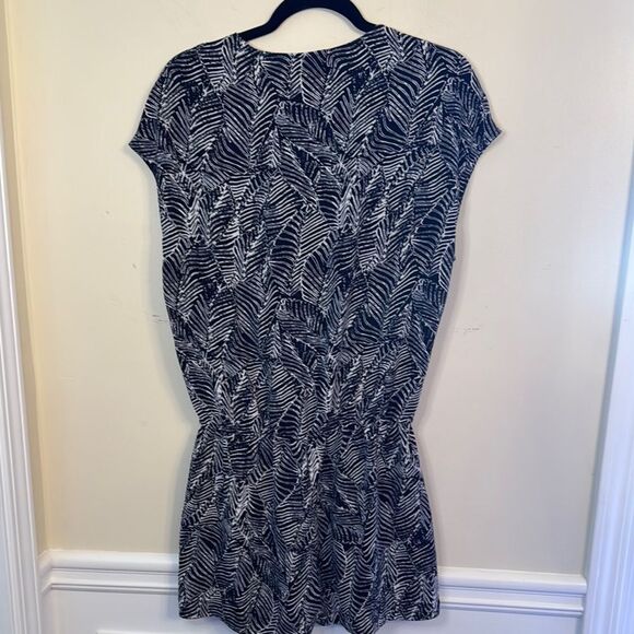 Lumiere Deep V-Neck Leaf Print Romper - Picture 5 of 6